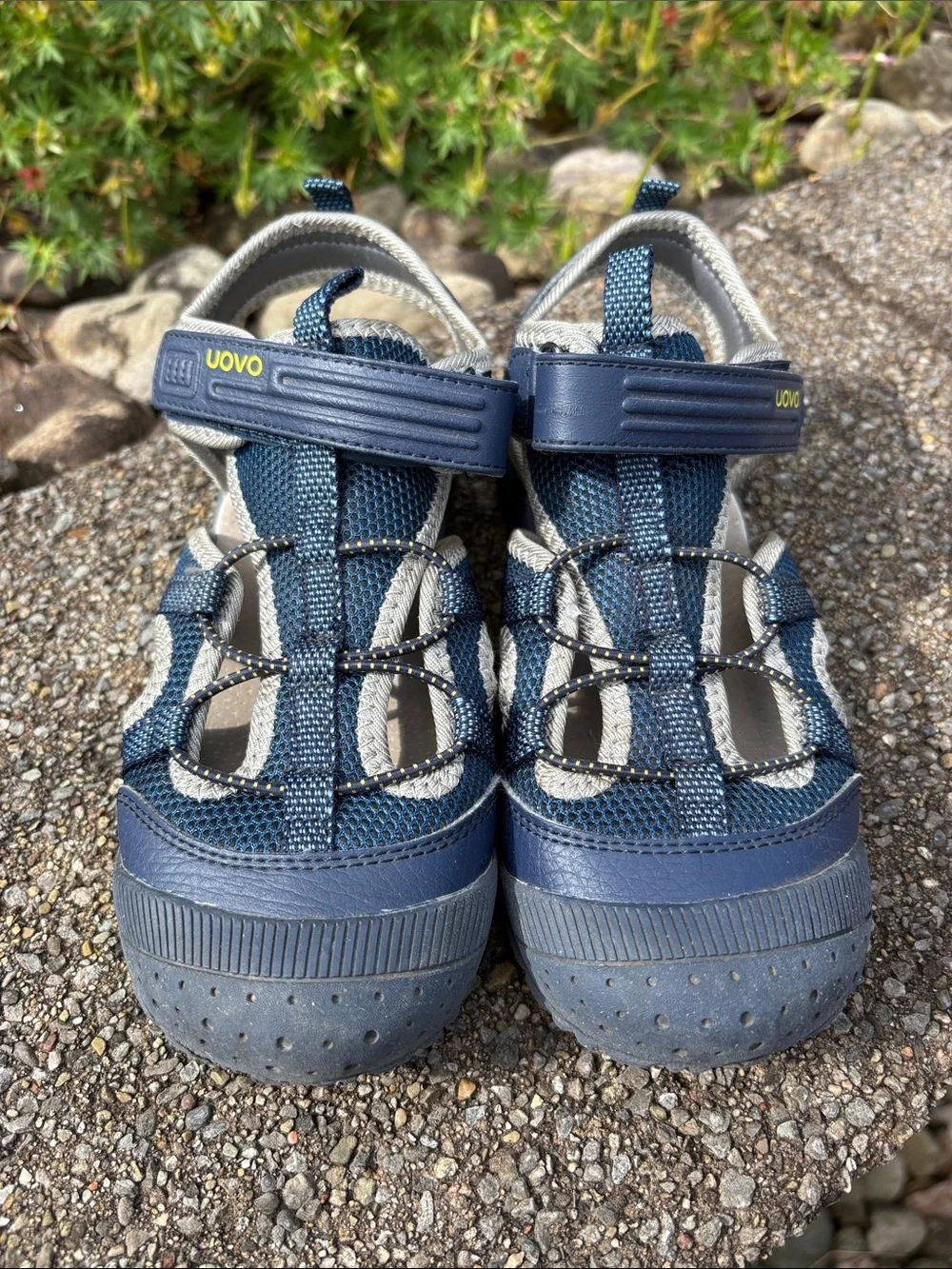 Uovo Blue & Gray Closed Toe Child Sandals Hiking Shoes size 35 ( Youth Size 3)